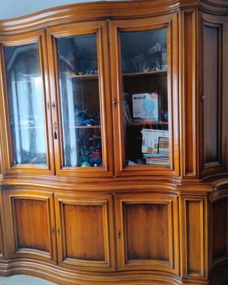 Mobile e divano letto