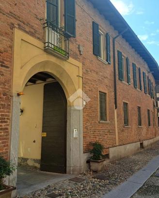 3 LOCALI A PAVIA