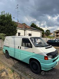 VOLKSWAGEN T4