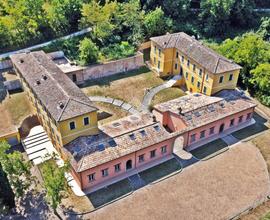 5 LOCALI A FABRIANO