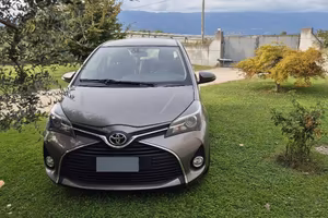 yaris lounge  1000 benzina 