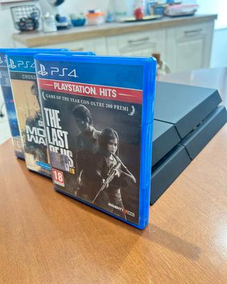 PS4+3giochi +1 controller (COD The Last of Us NFS)