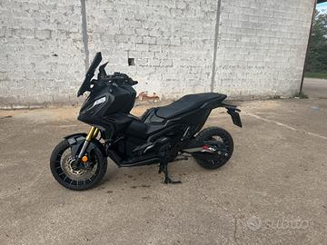 Xadv 750