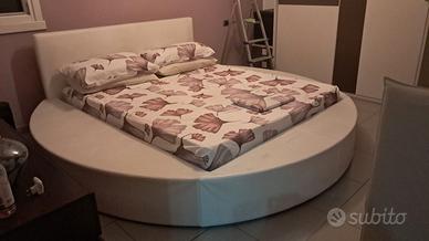 Letto matrimoniale con materasso