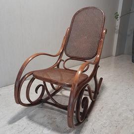 Sedia a dondolo Thonet
