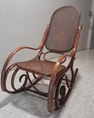 Sedia a dondolo Thonet