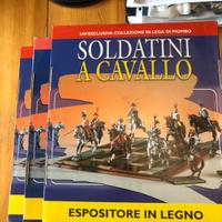 Espositore in legno Soldatini a Cavallo