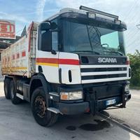 Scania 3 assi mezzo d'opera