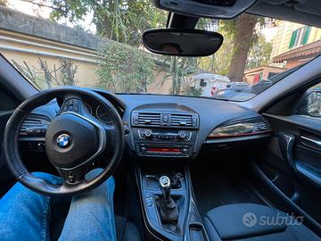 BMW SERIE 1   116i   Ottobre 2011