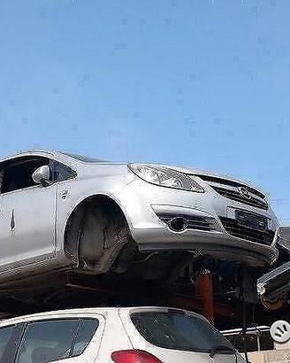 Opel corsa d ricambi