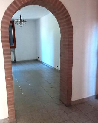 MODENA Quadrilocale al primo piano