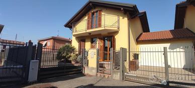 VILLA SINGOLA A FERNO