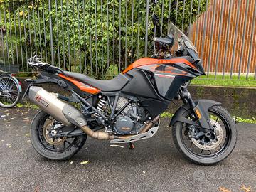 KTM 1090 Adventure - 2017 125cv