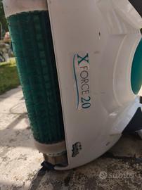 robot  piscina