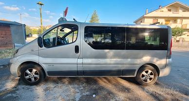renault trafic black edizione 9p