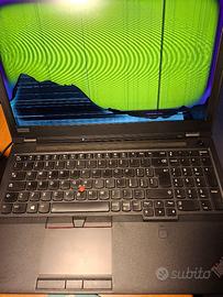 Port. P52 i7 500GB RAM 32GB NVIDIA P1000 LCD ROTTO