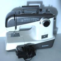 Macchina per cucire Made in Germany come nuova