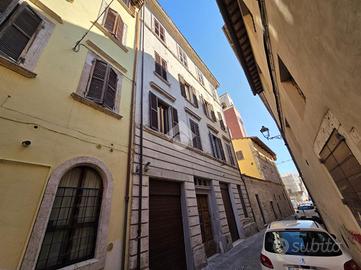 3 LOCALI A ASCOLI PICENO