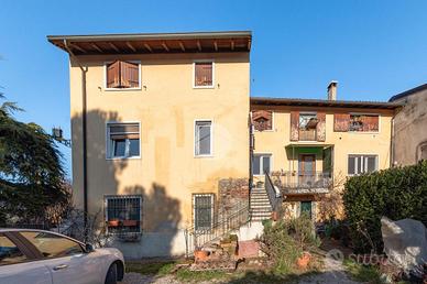 3 LOCALI A PESCANTINA