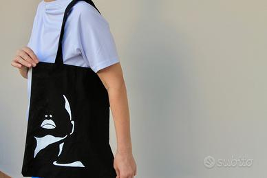 Borsa shopper in tela nera dipinta a mano