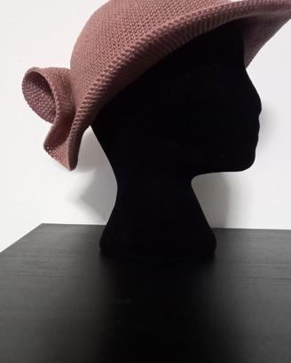 Cappello donna uncinetto