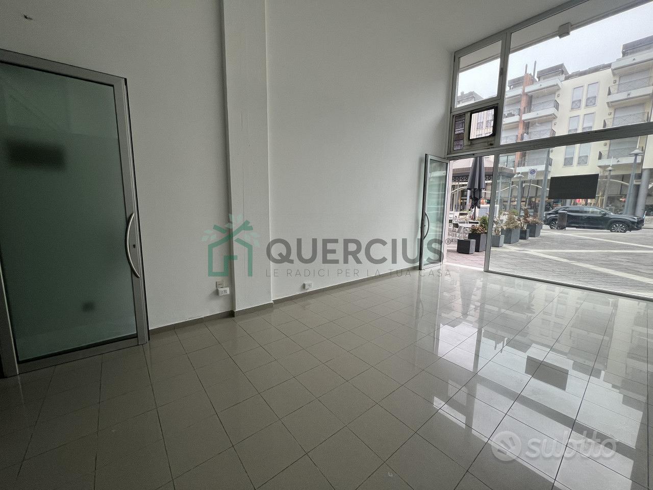 Attività commerciale a Jesolo (VE) - Vista 2