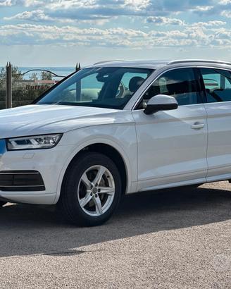 Audi Q5 40 TDI quattro S tronic line IVA INCLUSA