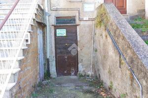 MONOLOCALE A CARBOGNANO