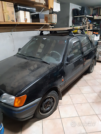 Ford Fiesta Ghia 1.1 nera