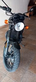 Triumph T100 Black