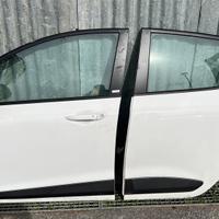 Porta Hyundai i 10 anteriore- posteriore sinistro 