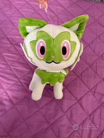Pokemon Sprigatito, Plusz, 20 cm