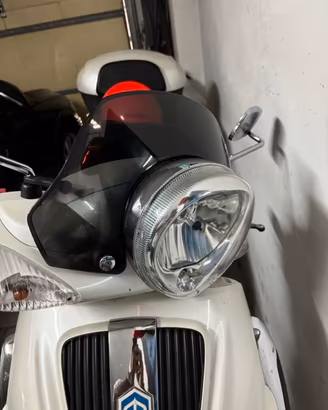 Cupolino basso nero Piaggio beverli 400-500