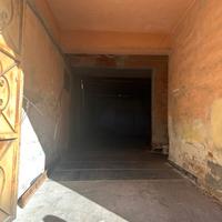 Deposito al piano terra con accesso carrabile