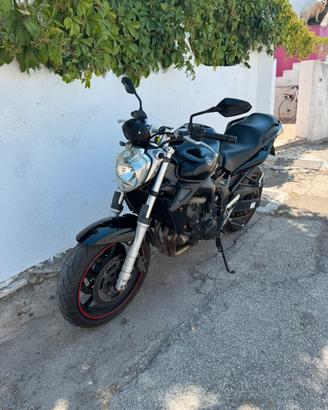 YAMAHA FZ6