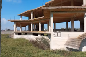 Villa su tre superfici