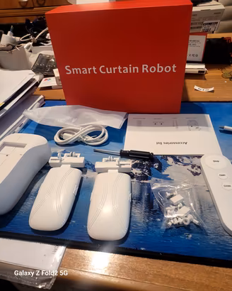 motore a batteria con telecomando per binari tende