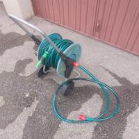 Tubo acqua con carrello