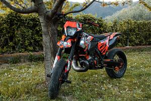 Ktm exc 300 2t motard