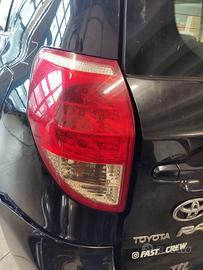 Fanale posteriore sinistro TOYOTA RAV 4 del 2007