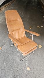 poltrona pieghevole e reclinabile