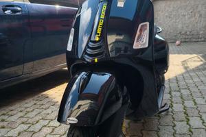 Vespa GTS 300 Limited Edition