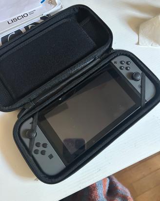 Nintendo switch usata+ accessori e giochi