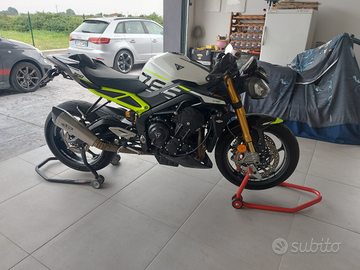 Triumph 765 Moto2