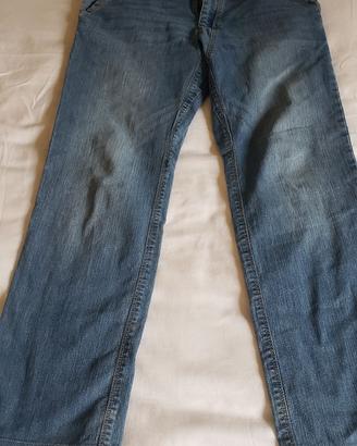 Montura jeans arrampicata