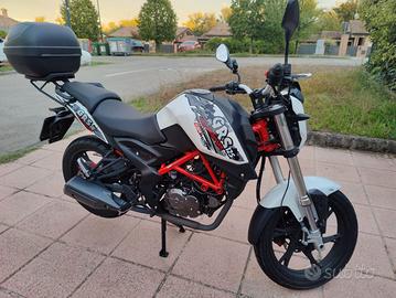 MOTO 125