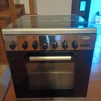 Cucina a gas con forno elettrico