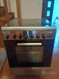 Cucina a gas con forno elettrico
