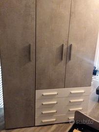 STANZA PRATICAMENTE NUOVA