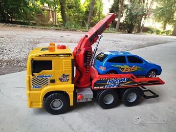 Camion gru della MAN